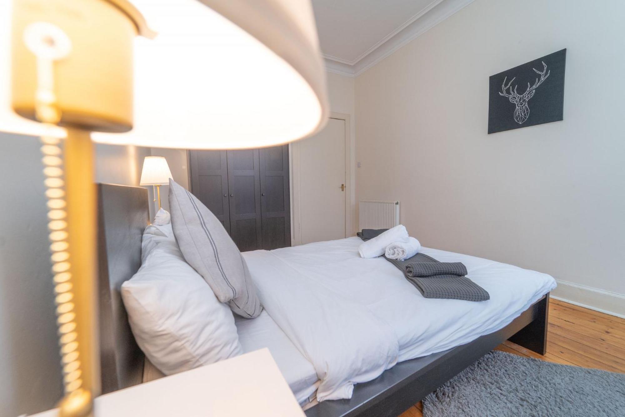 Large City Corner Apartment Edynburg Zewnętrze zdjęcie